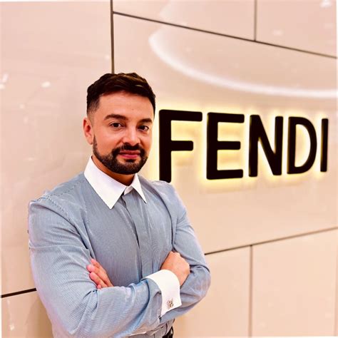 client advisor fendi stipendio